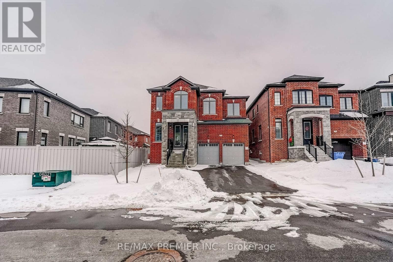 223 FALLHARVEST WAY, Toronto — photo 2