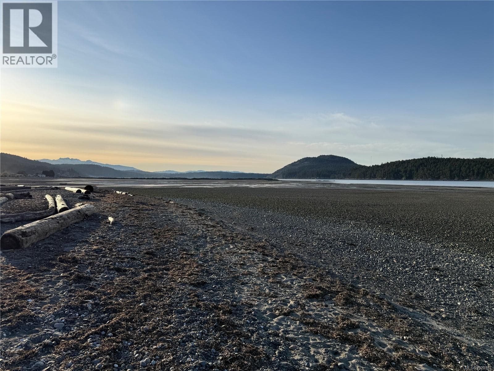 7850 Shangri-La Rd, Vancouver Island — photo 3
