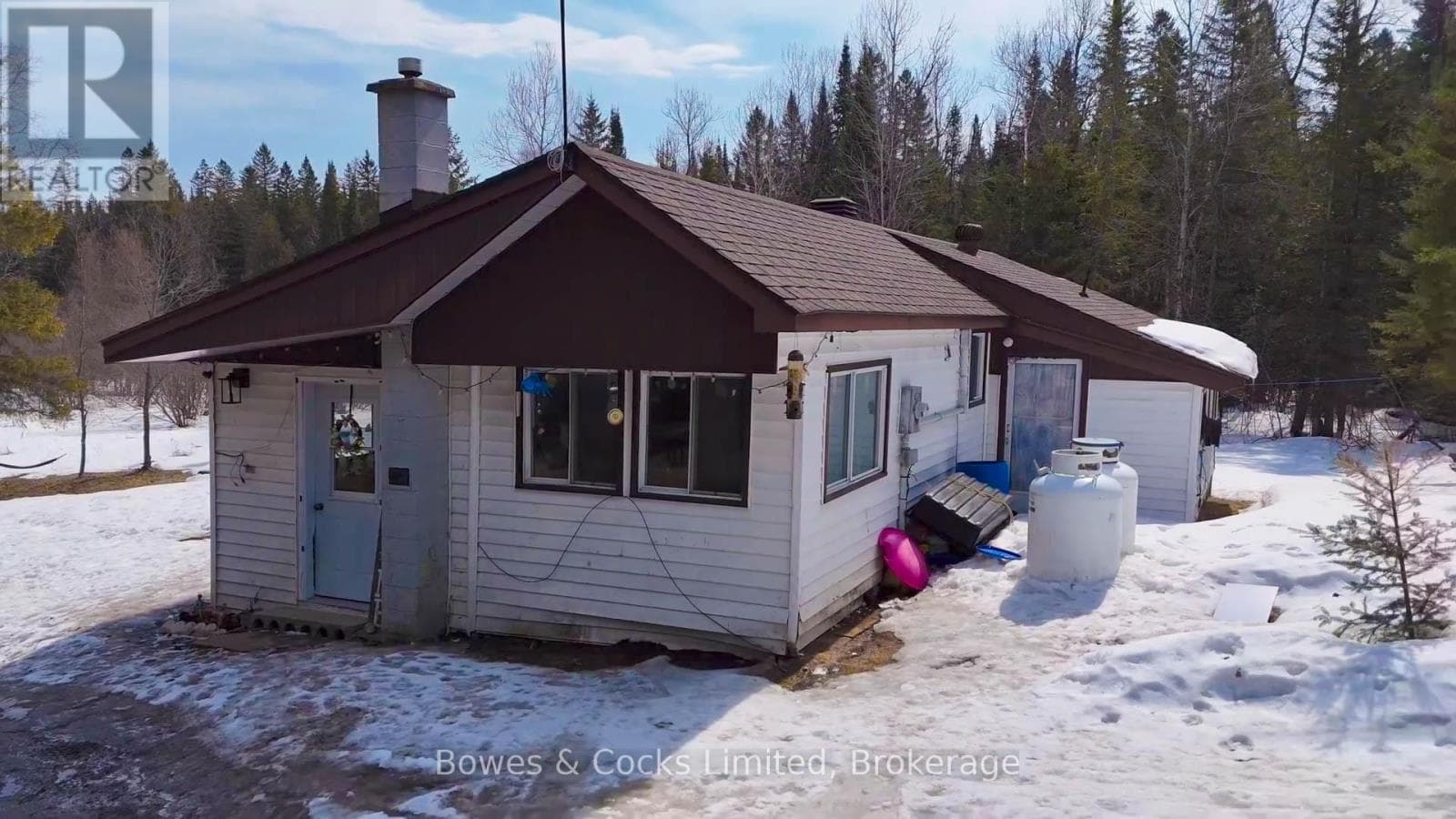 1046 DETLOR ROAD, Central Lakes — photo 3