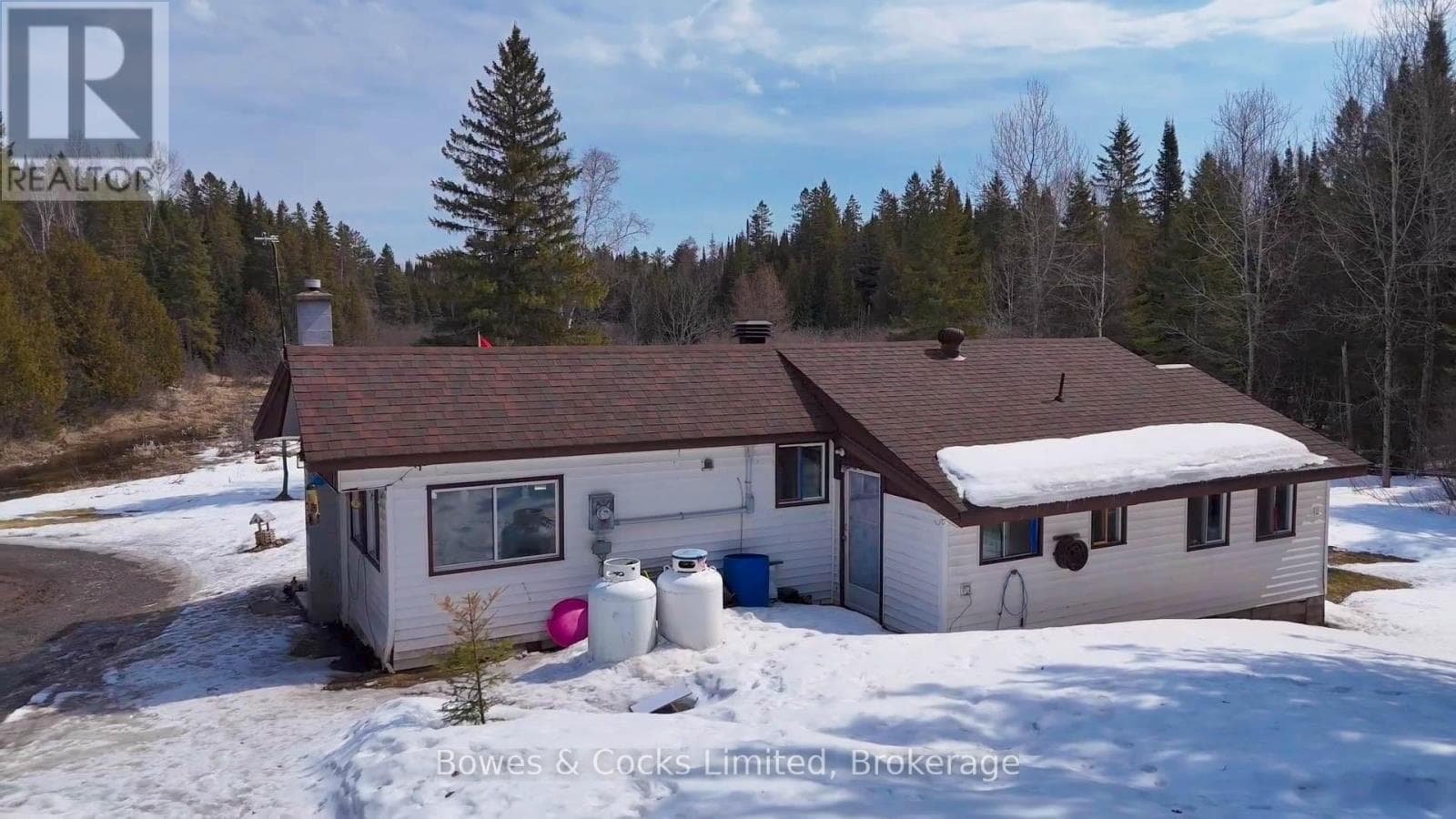 1046 DETLOR ROAD, Central Lakes — photo 5