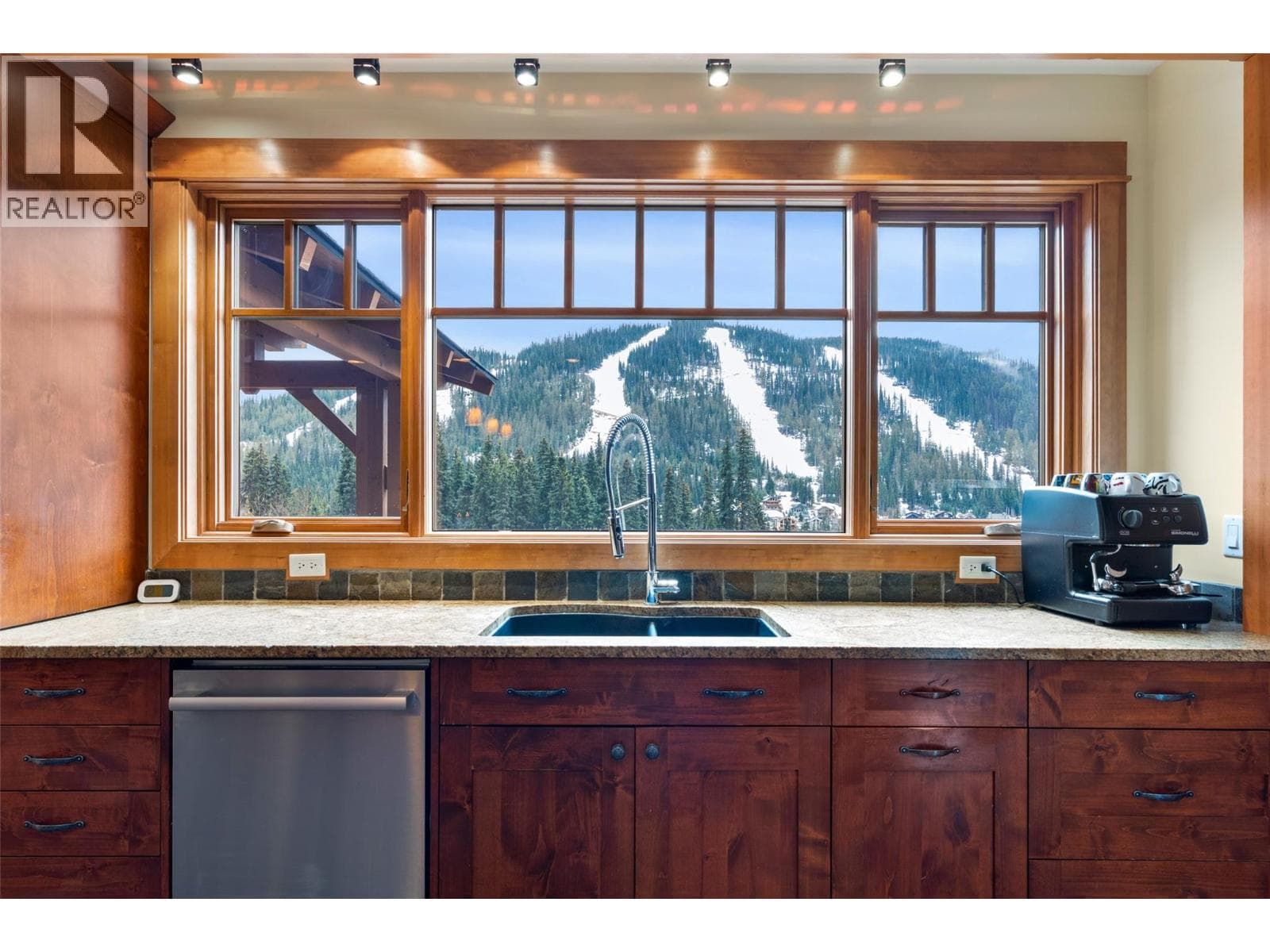 2217 Sunburst Drive, Interior REALTORS® — photo 5
