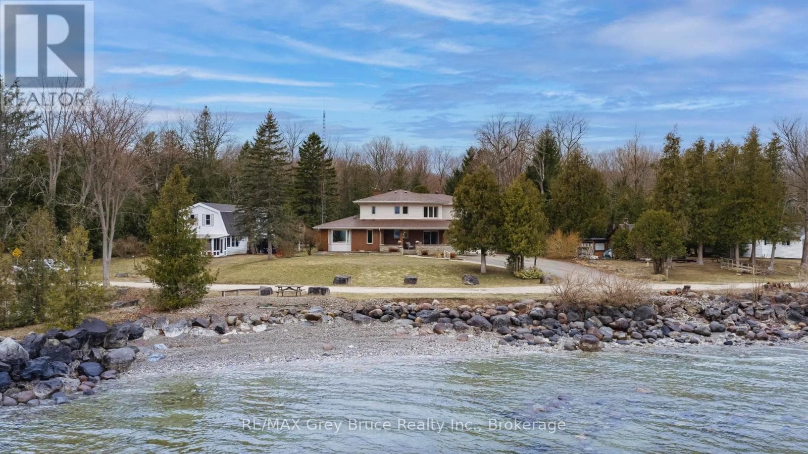 122 COTTAGE LANE in 