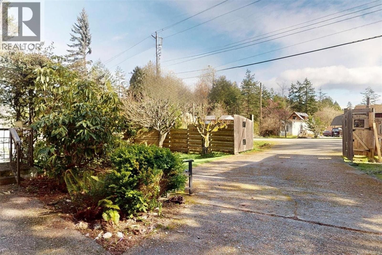 126 Maliview Dr, Victoria — photo 3