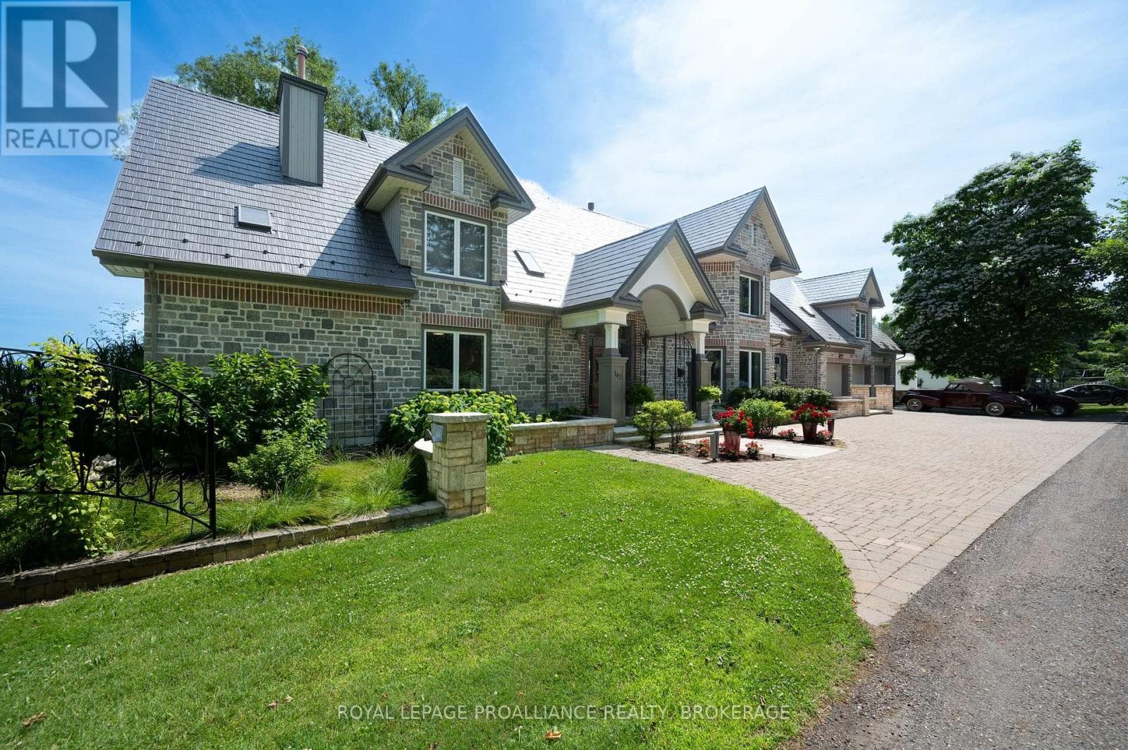 147 1000 ISLAND PARKWAY, Kingston — photo 2