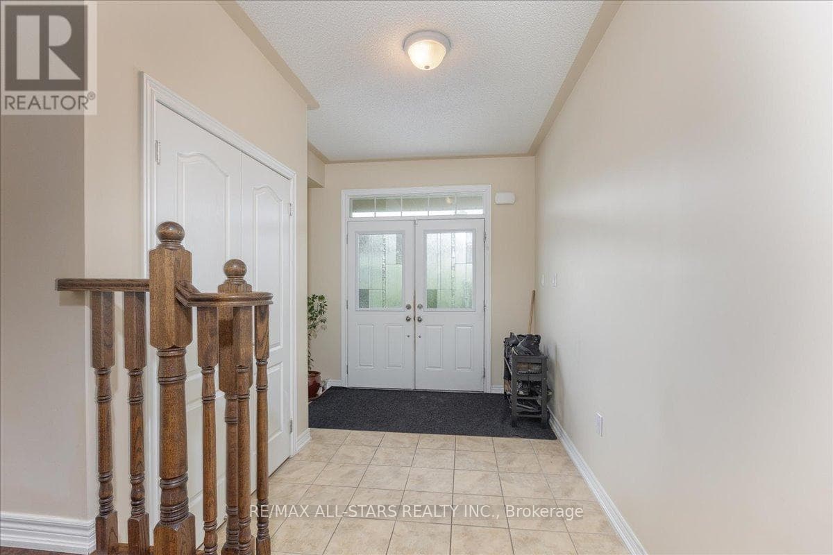 27 SCOTIA ROAD, Toronto — photo 3
