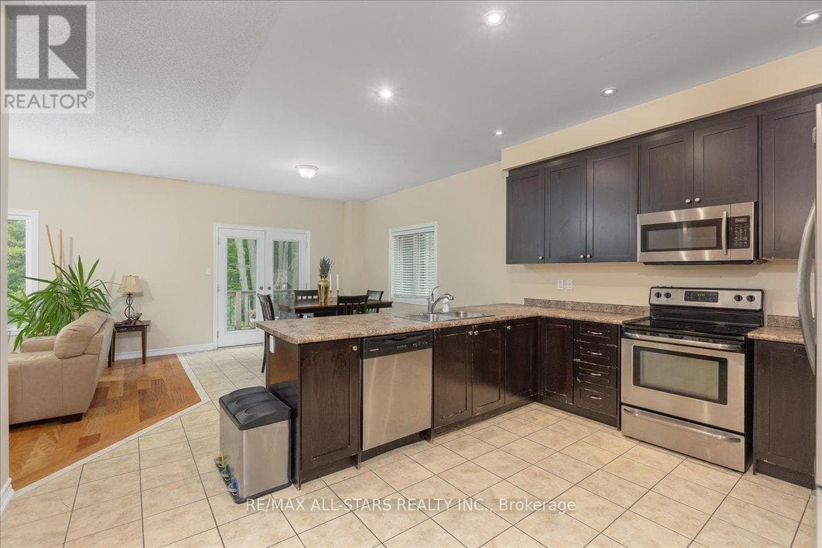 27 SCOTIA ROAD, Toronto — photo 5