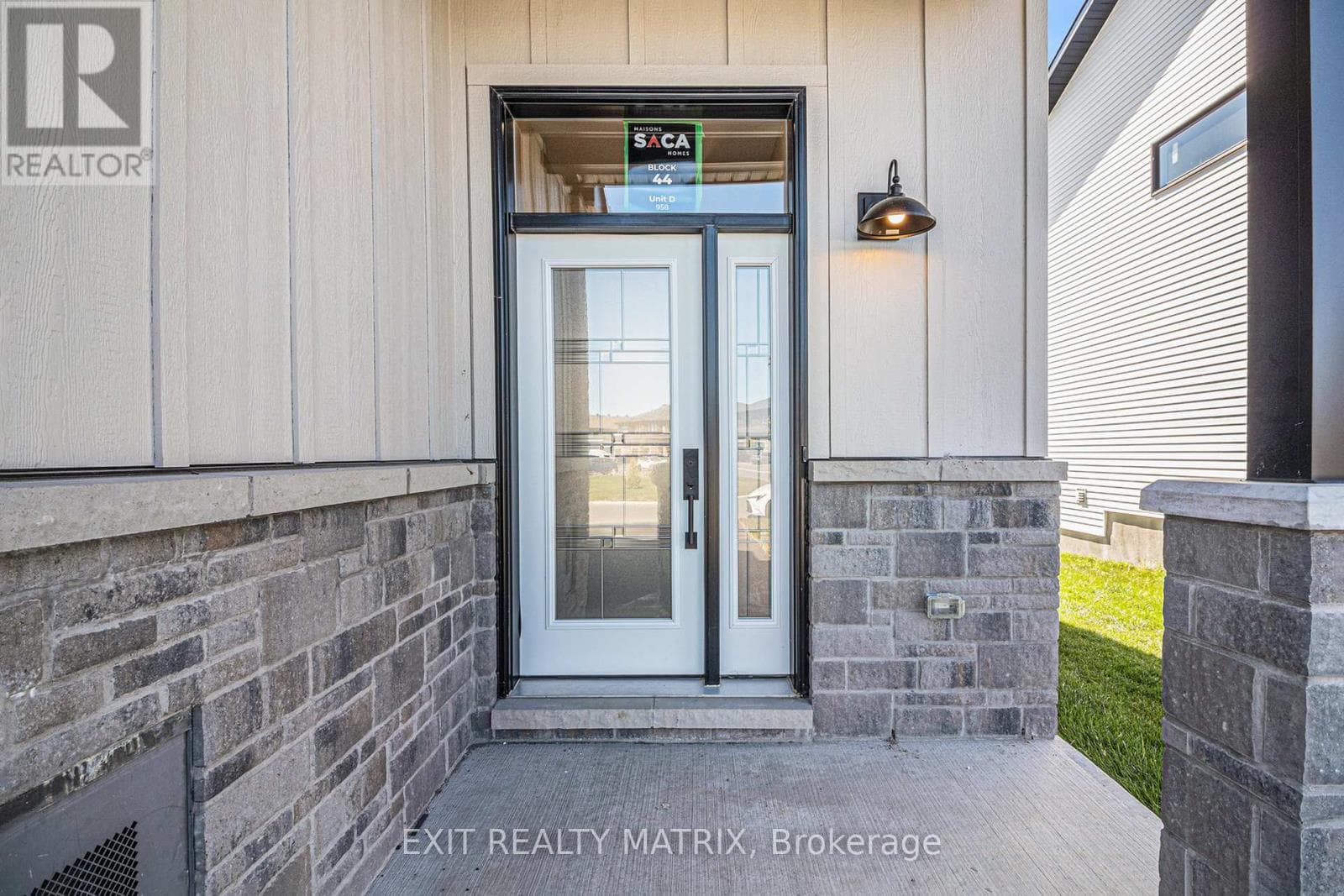 181 CARPE STREET, Ottawa — photo 2