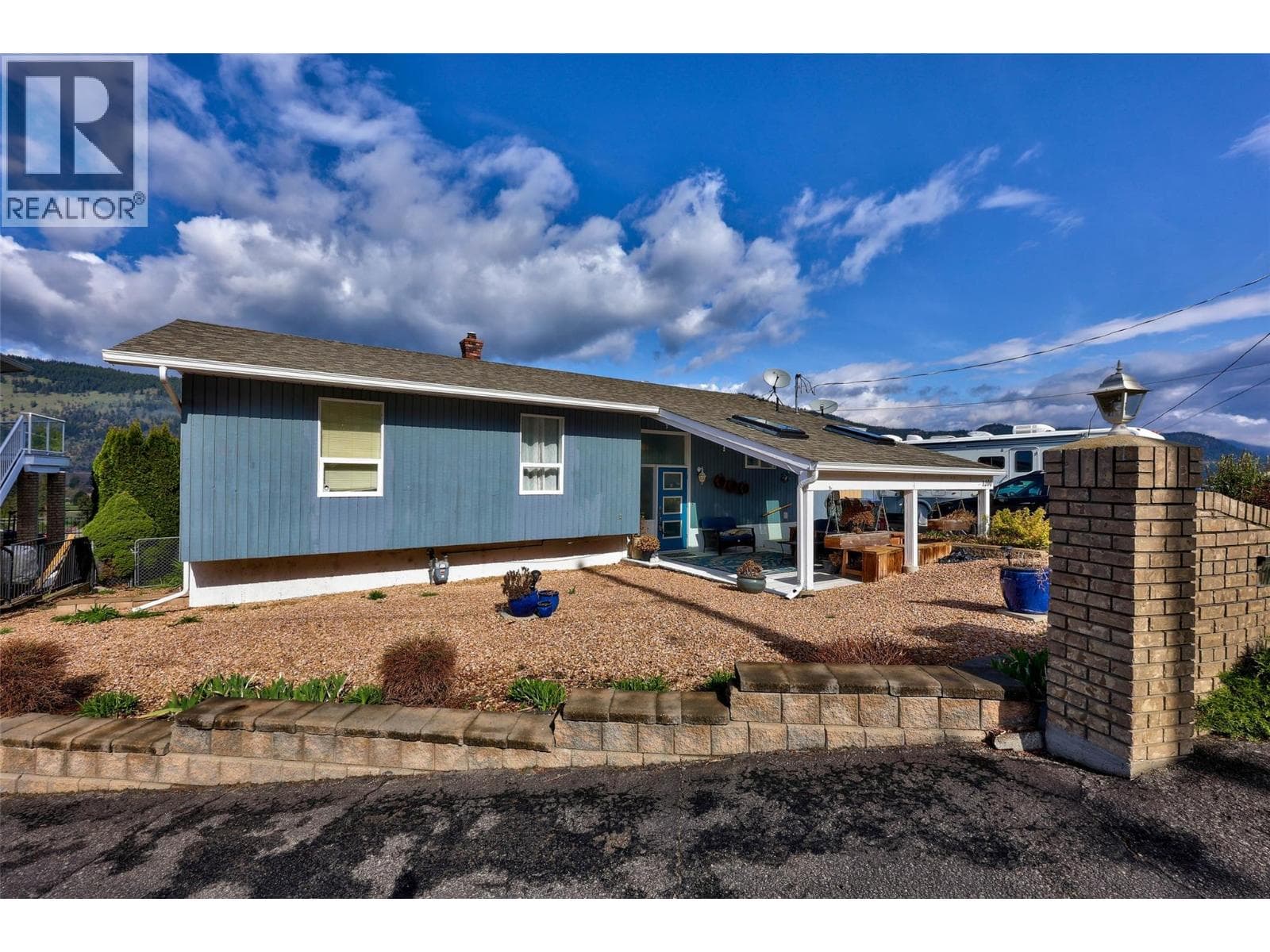 1200 Bay Drive, Interior REALTORS® — photo 2