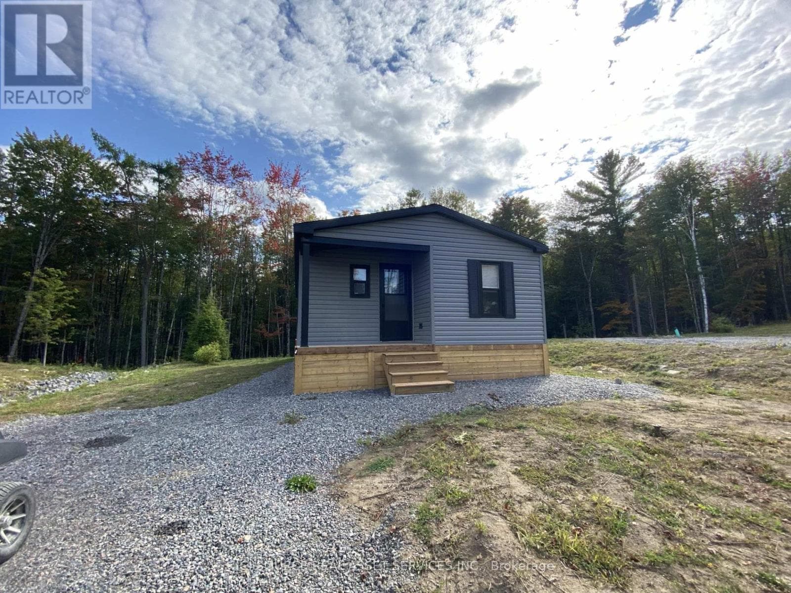 LKR059 - 1047 BONNIE LAKE CAMP ROAD, Toronto — photo 2