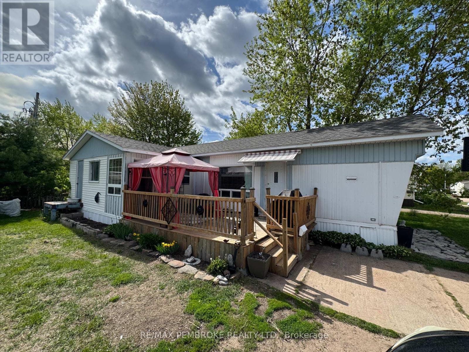 72 PINEHURST ESTATES in 