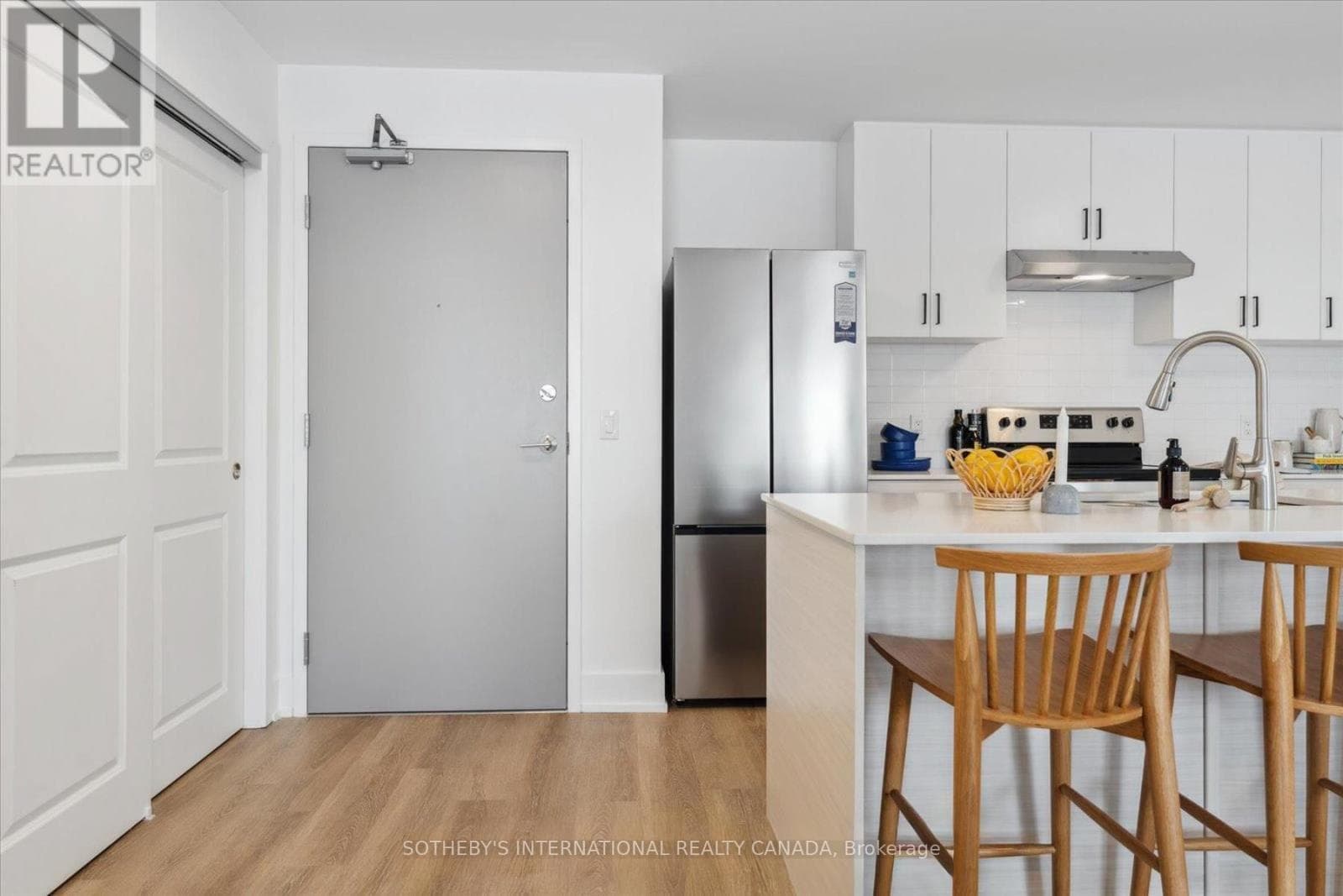 201 - 19B WEST STREET N, Toronto — photo 3