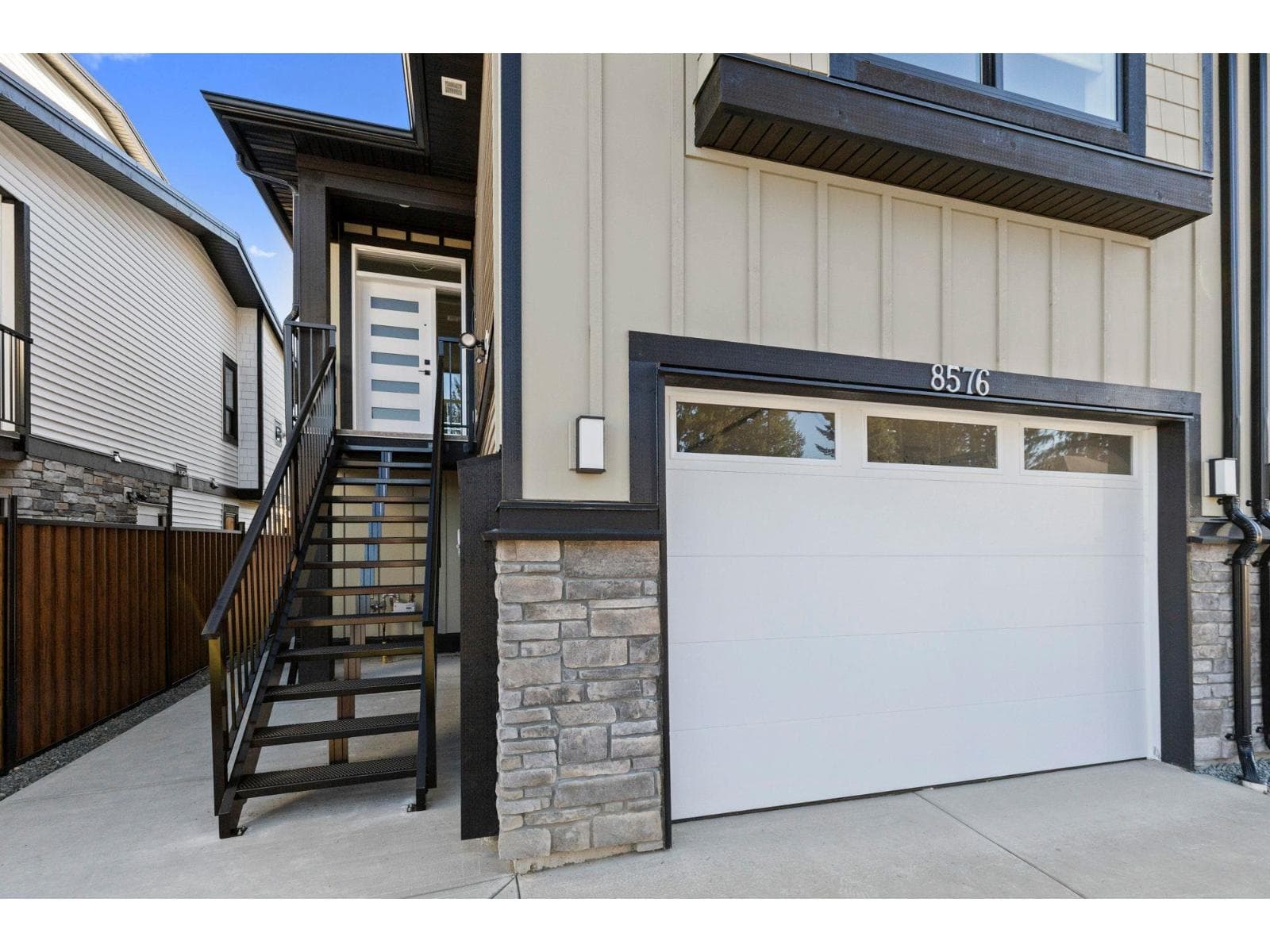 8576 DUNBAR WAY, Fraser Valley — photo 2