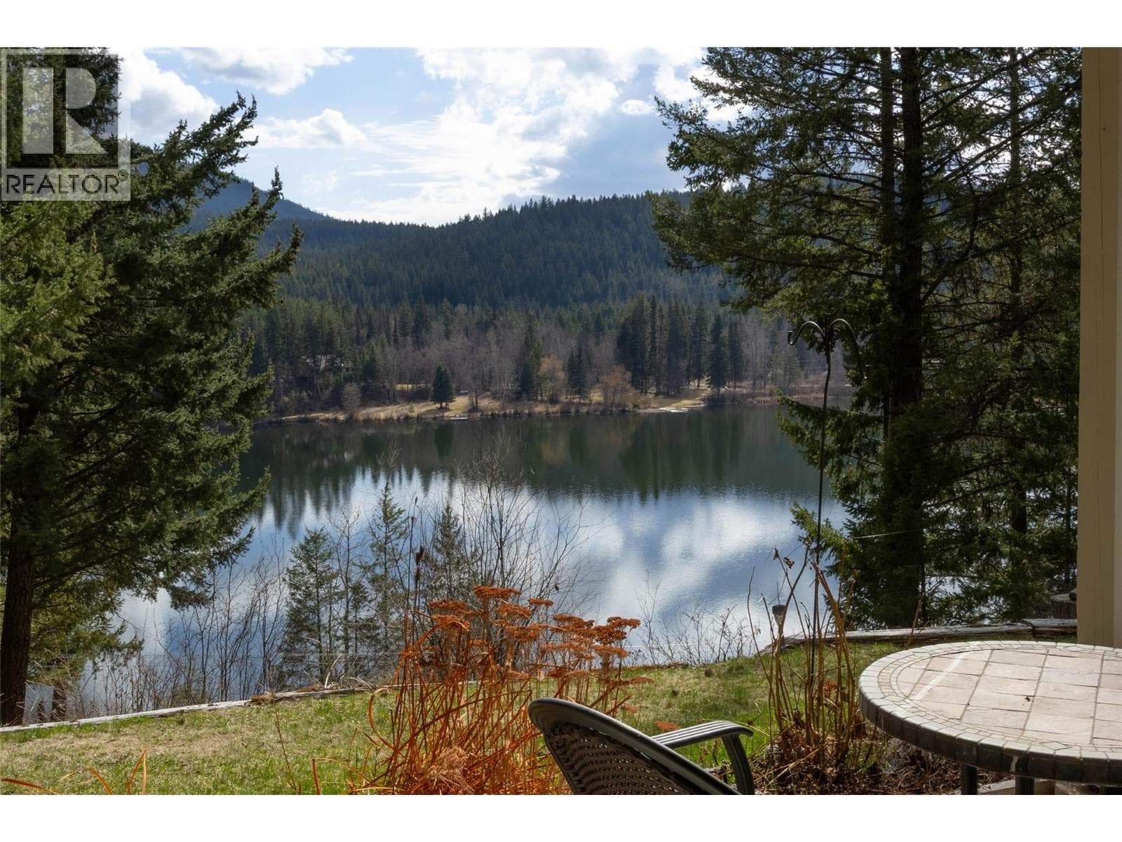 1920 Lakeview Drive, Interior REALTORS® — photo 3