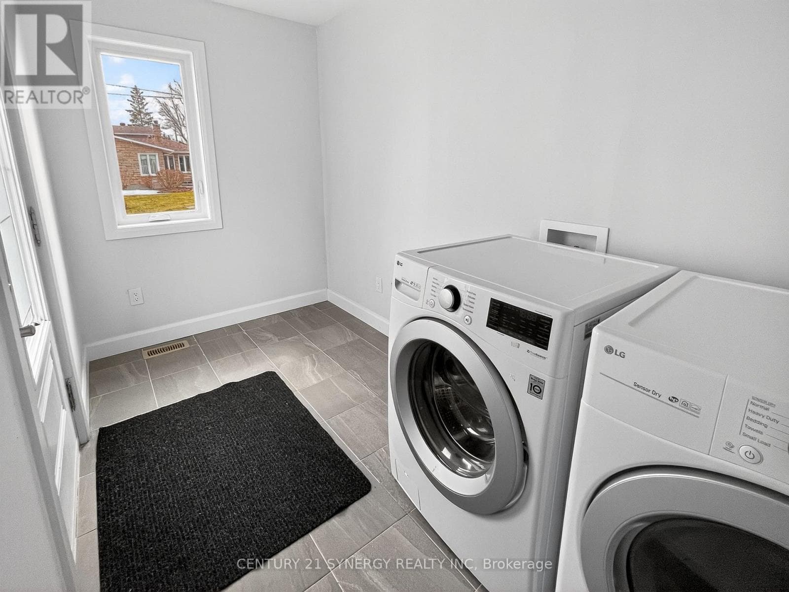 756 LAVAL STREET, Ottawa — photo 4