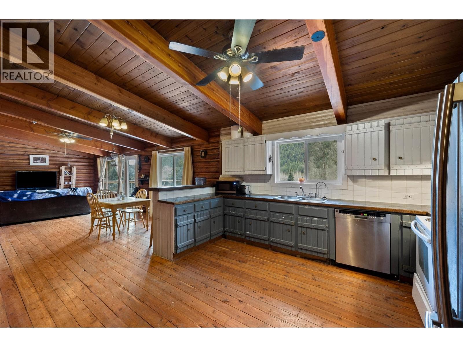 9776 TRANQUILLE CRISS CRK Road, Interior REALTORS® — photo 4