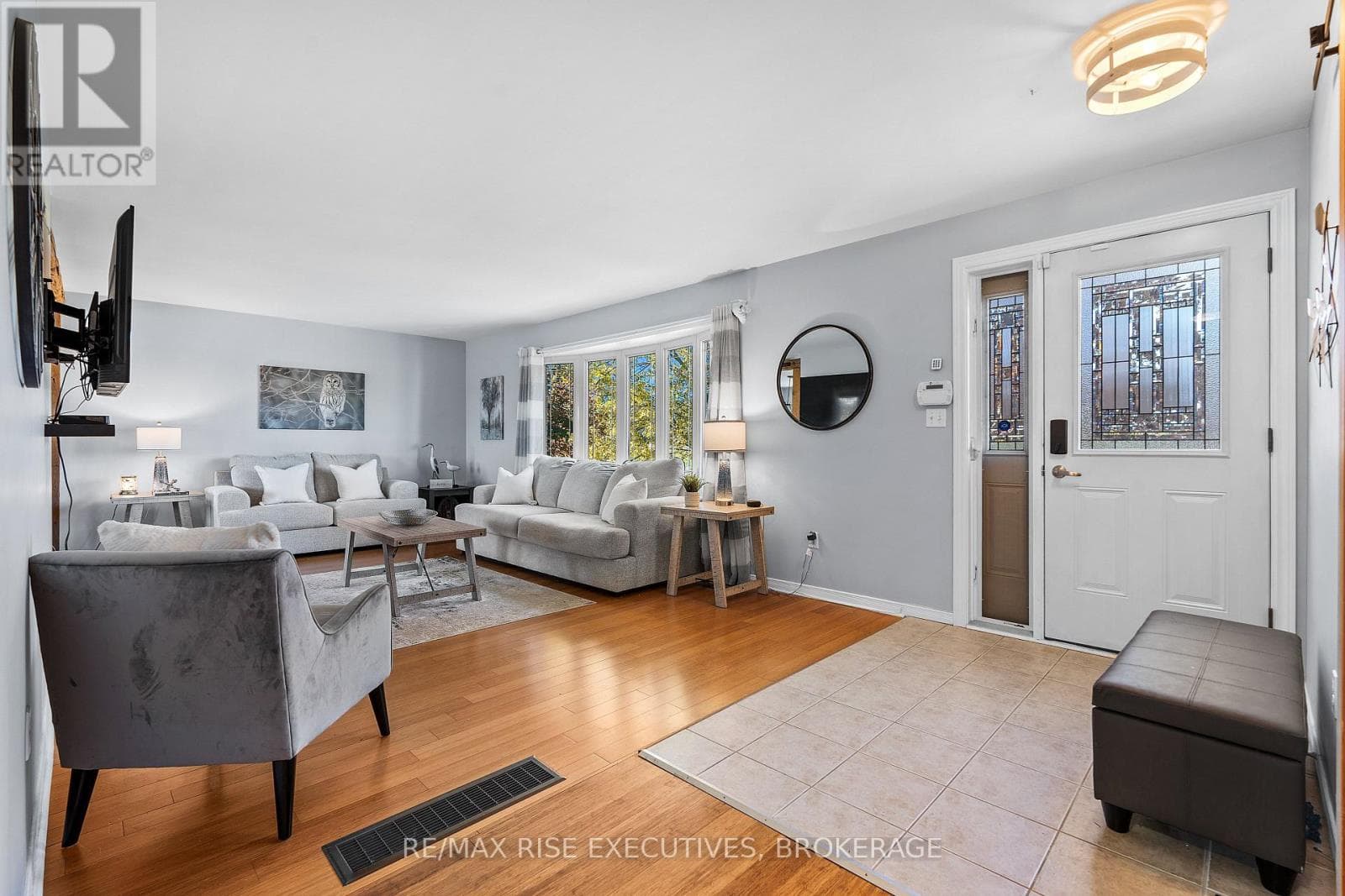 470 DUNDAS STREET W, Kingston — photo 5