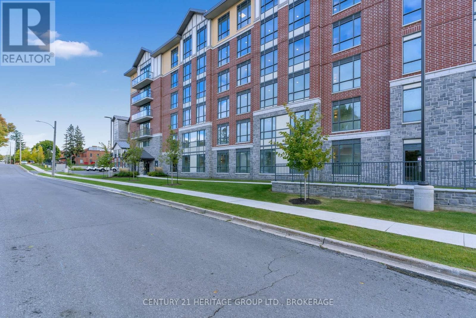 217 - 129B SOUTH STREET, Kingston — photo 2