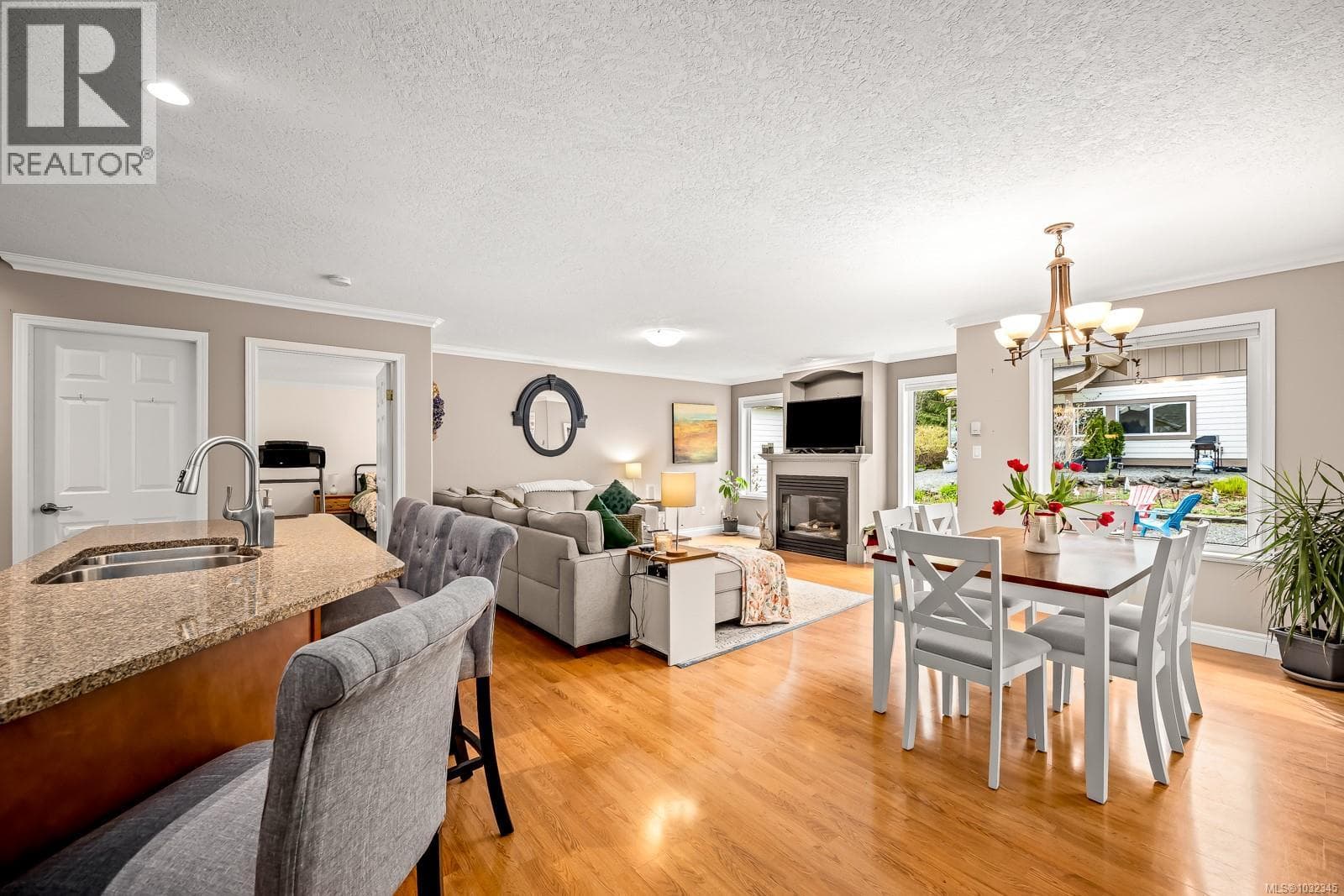 4651 Montrose Dr, Vancouver Island — photo 4