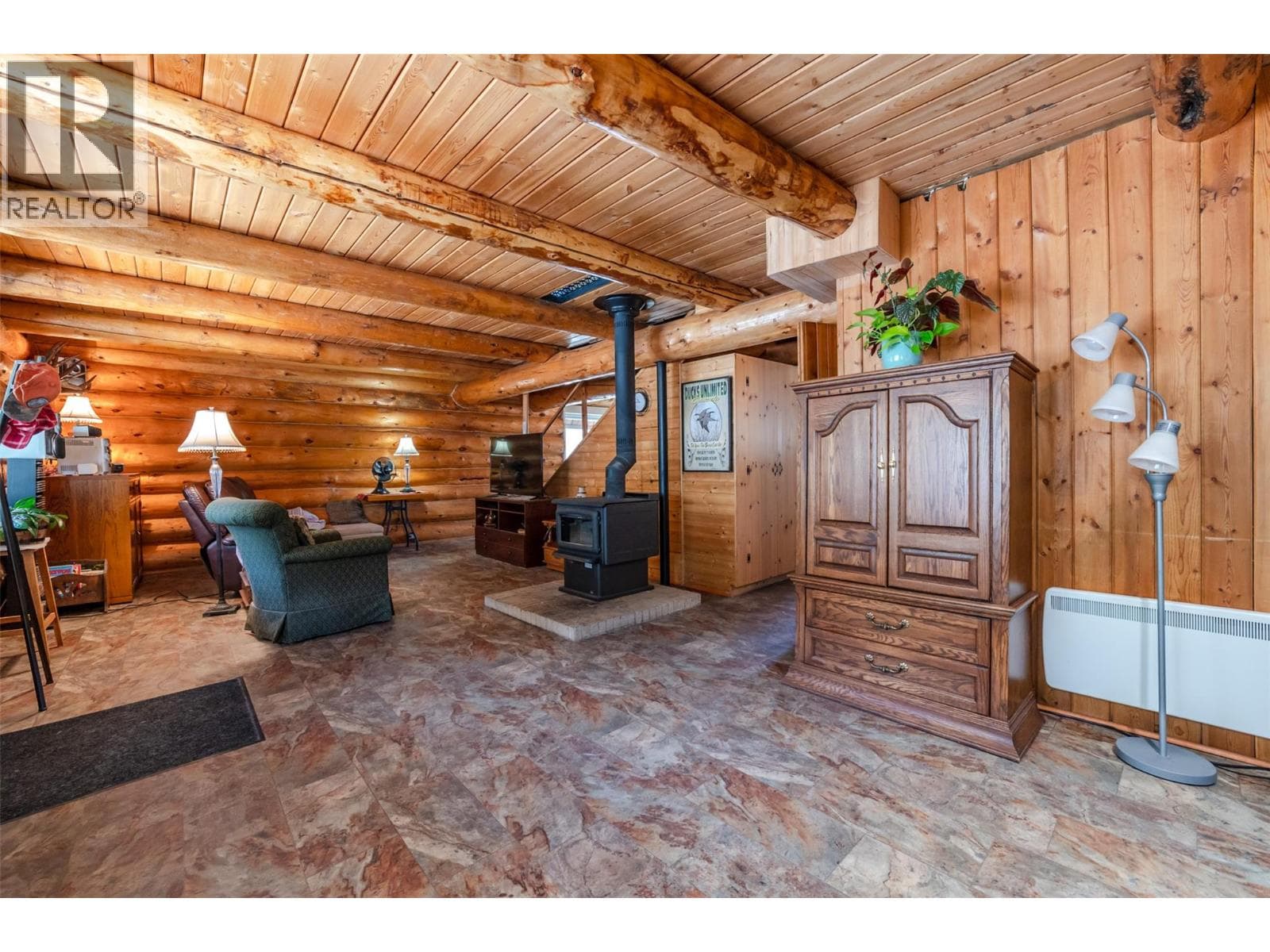 1230 SYKES CRESCENT, Interior REALTORS® — photo 3