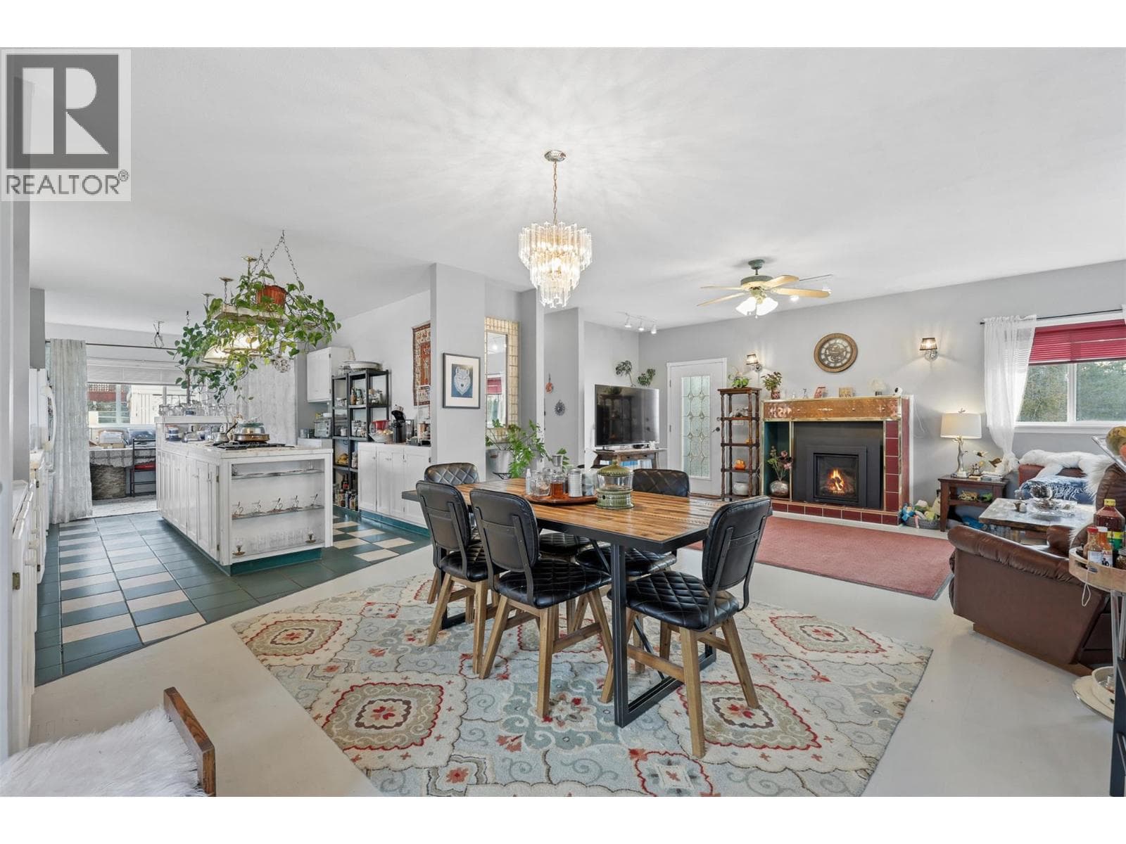 314 LINDEN ROAD, Interior REALTORS® — photo 3