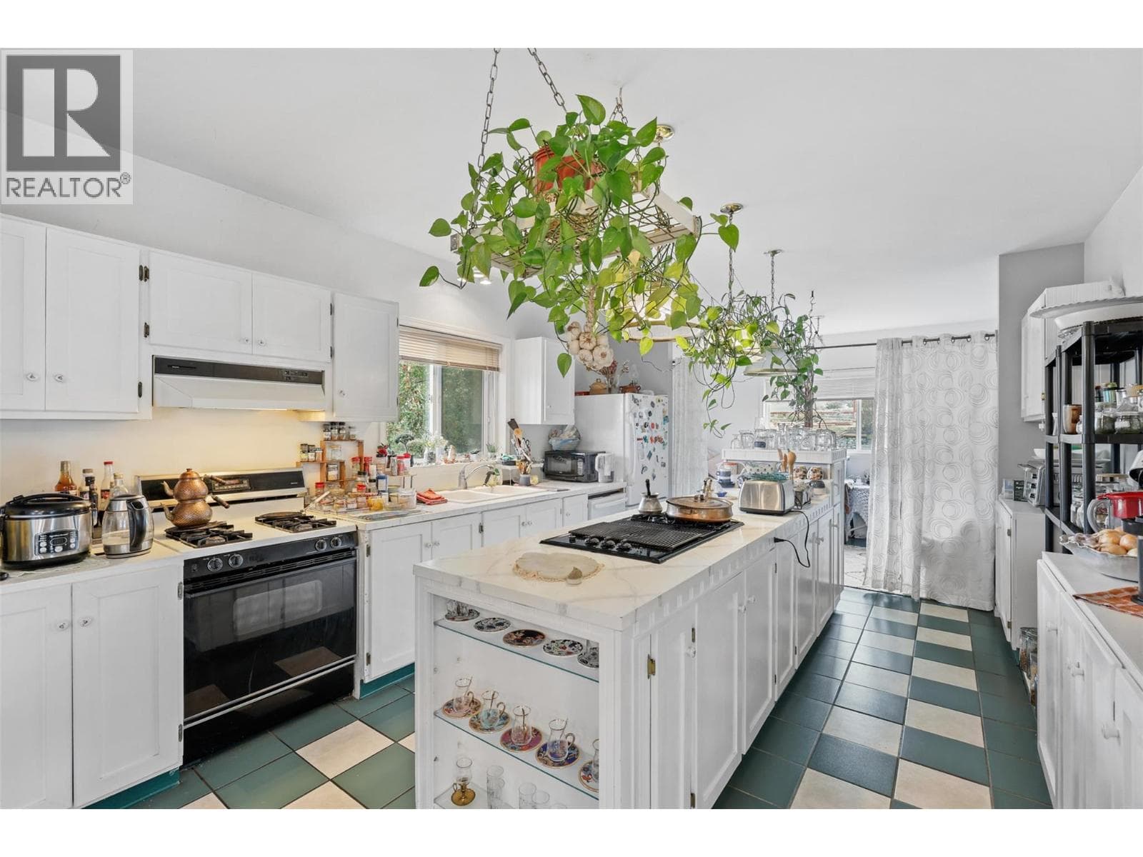 314 LINDEN ROAD, Interior REALTORS® — photo 5