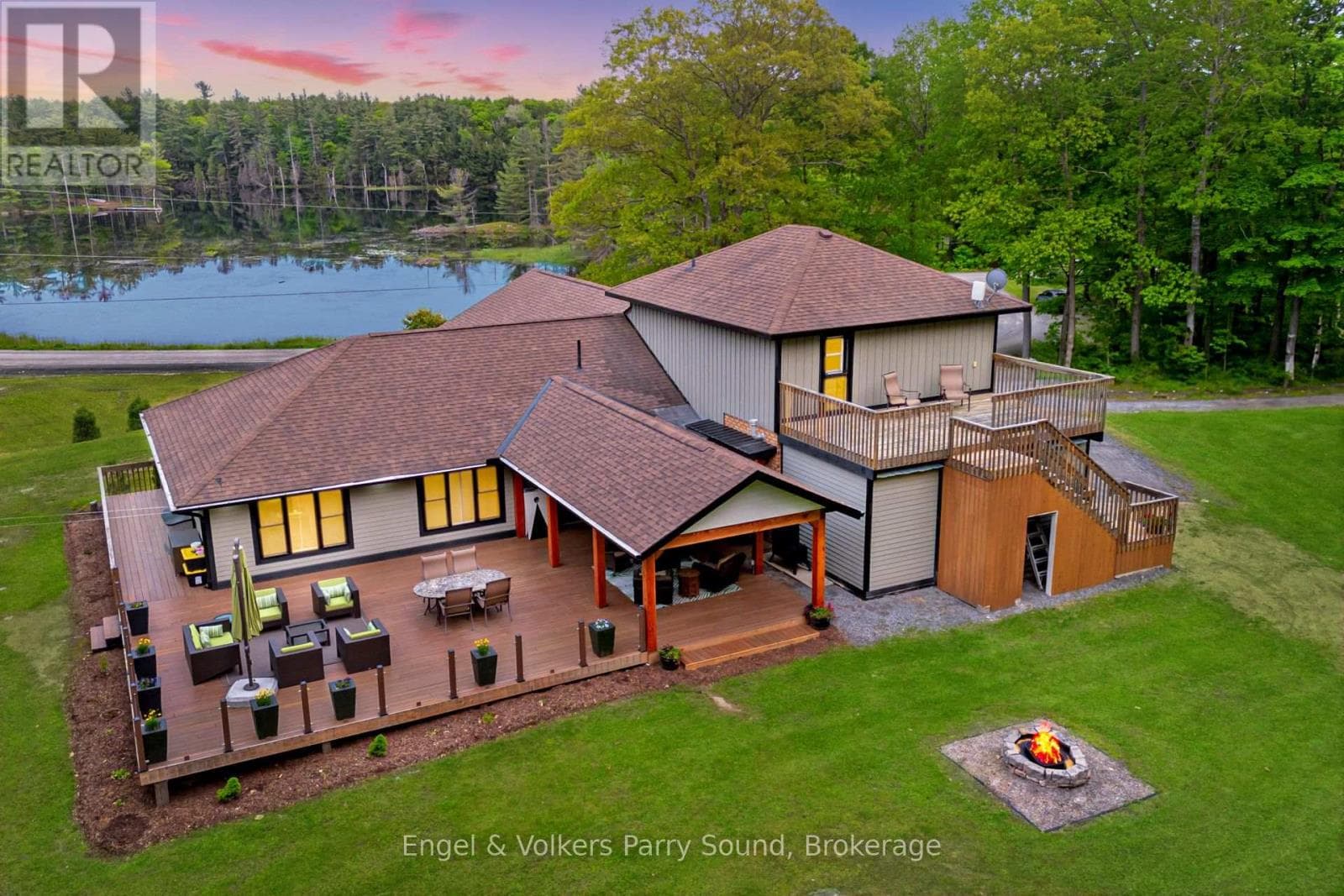 49 REGENCY DRIVE in 