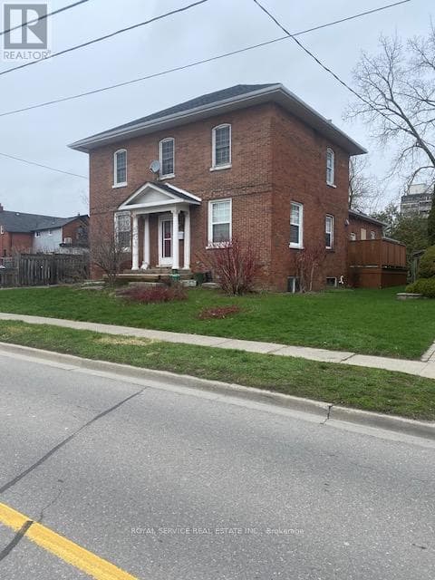 102 QUEEN STREET in 