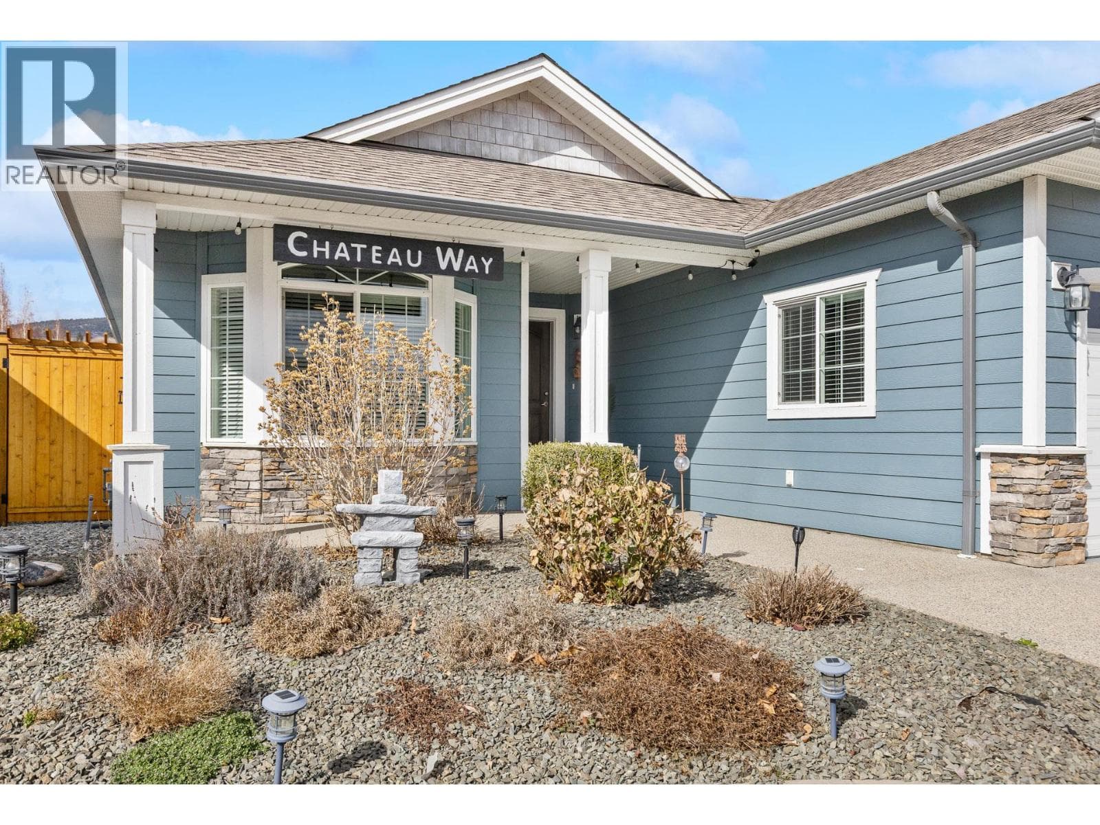 3360 Mimosa Drive, Interior REALTORS® — photo 4