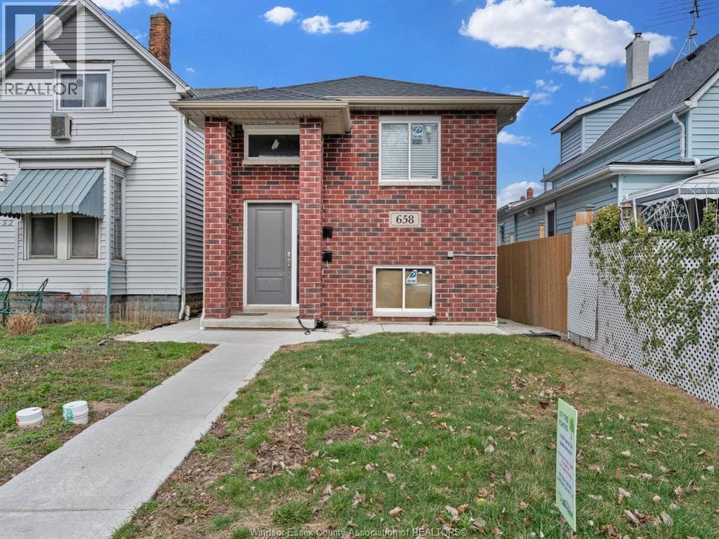 658 CARON AVENUE, Windsor — photo 2