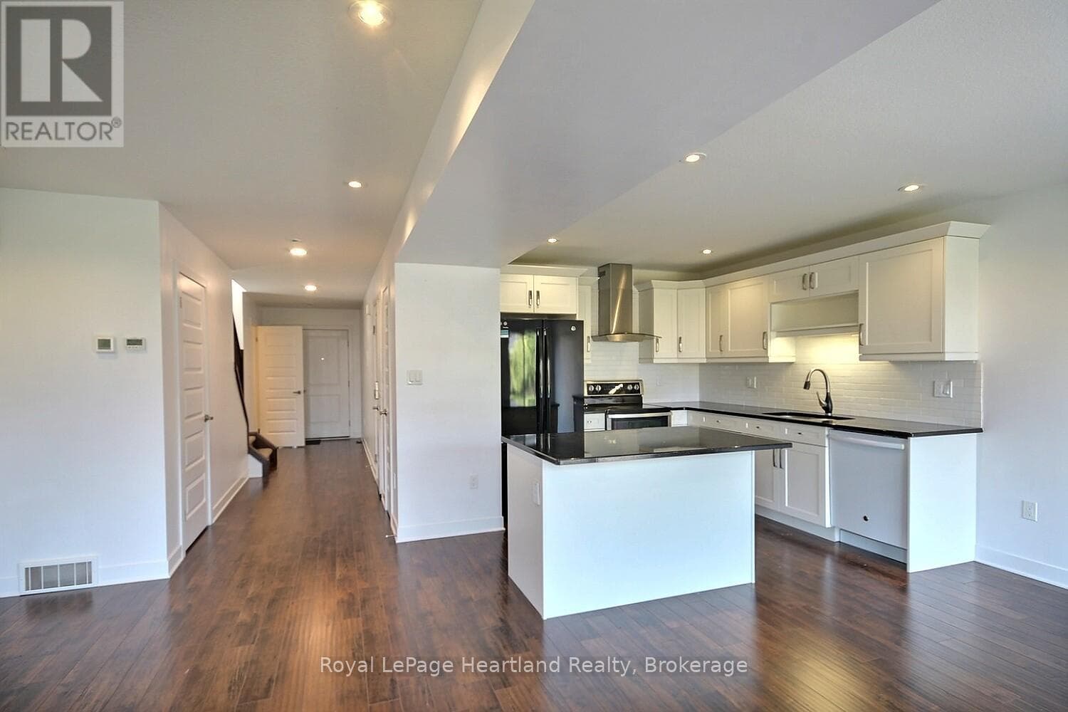 371 BEECH STREET, OnePoint — photo 3
