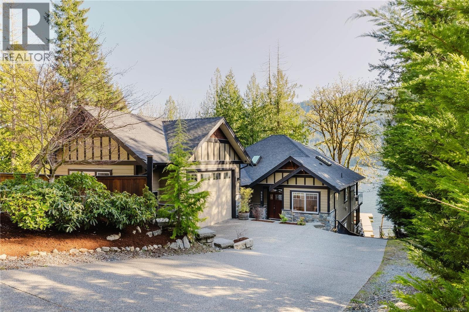 9686 Creekside Dr, Victoria — photo 3