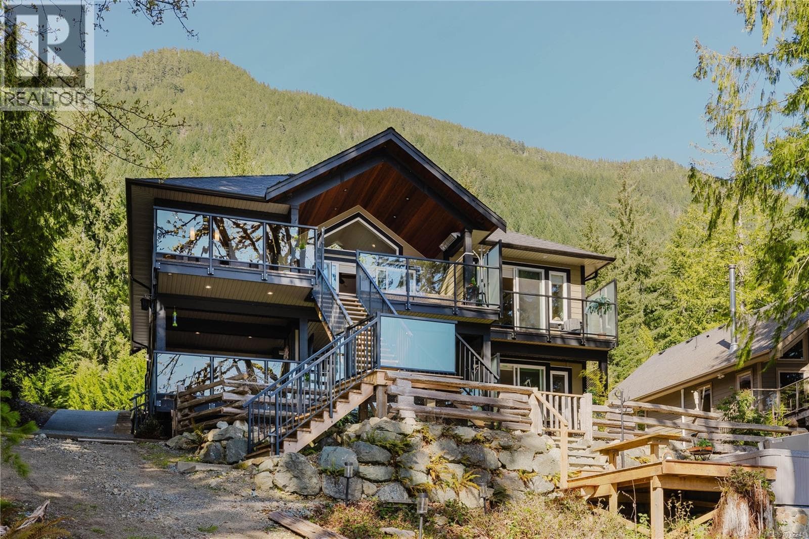 9686 Creekside Dr, Victoria — photo 5