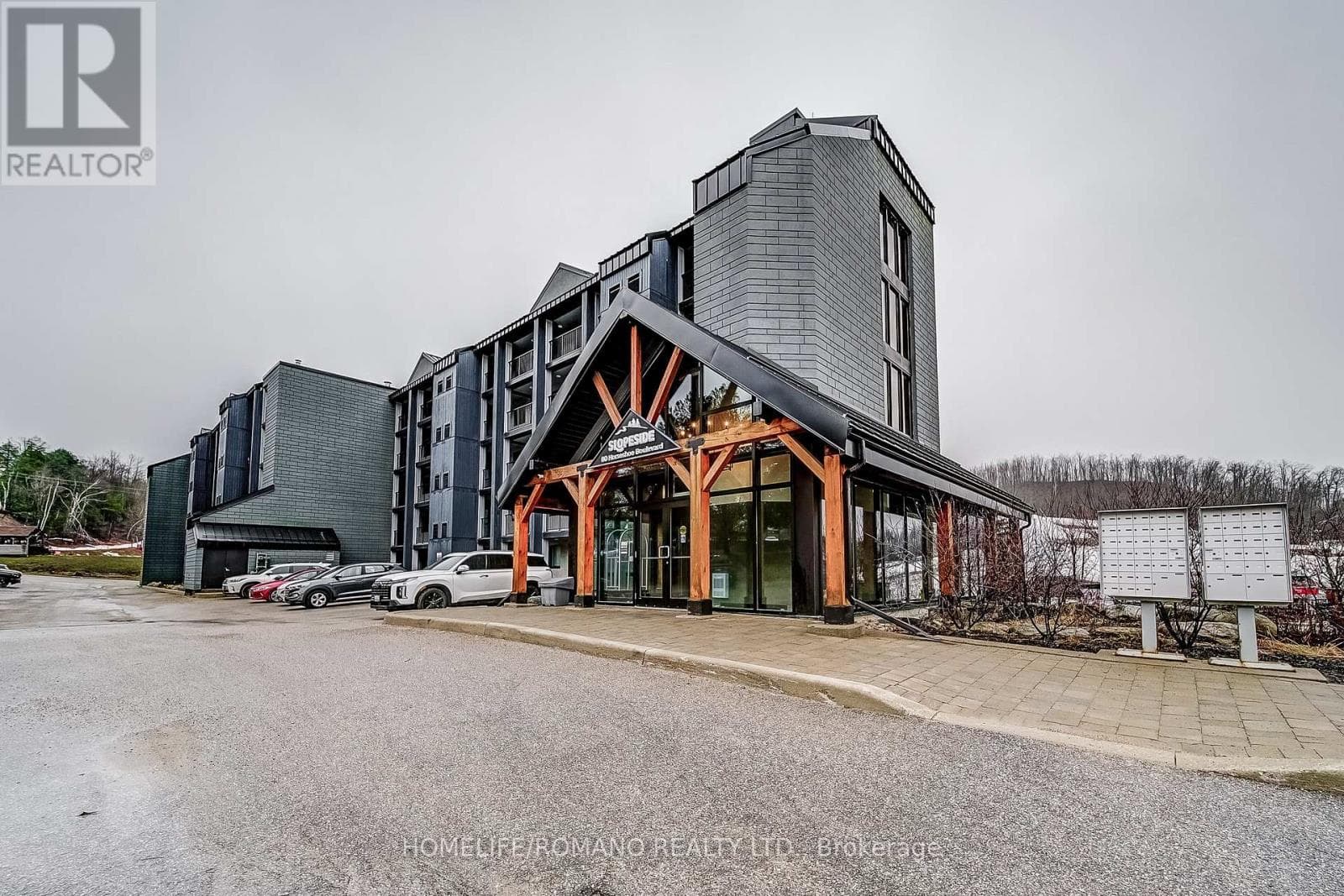 305 - 80 HORSESHOE BOULEVARD in