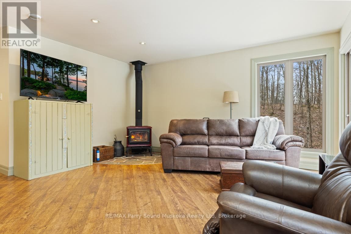 64 124 HIGHWAY, OnePoint — photo 3