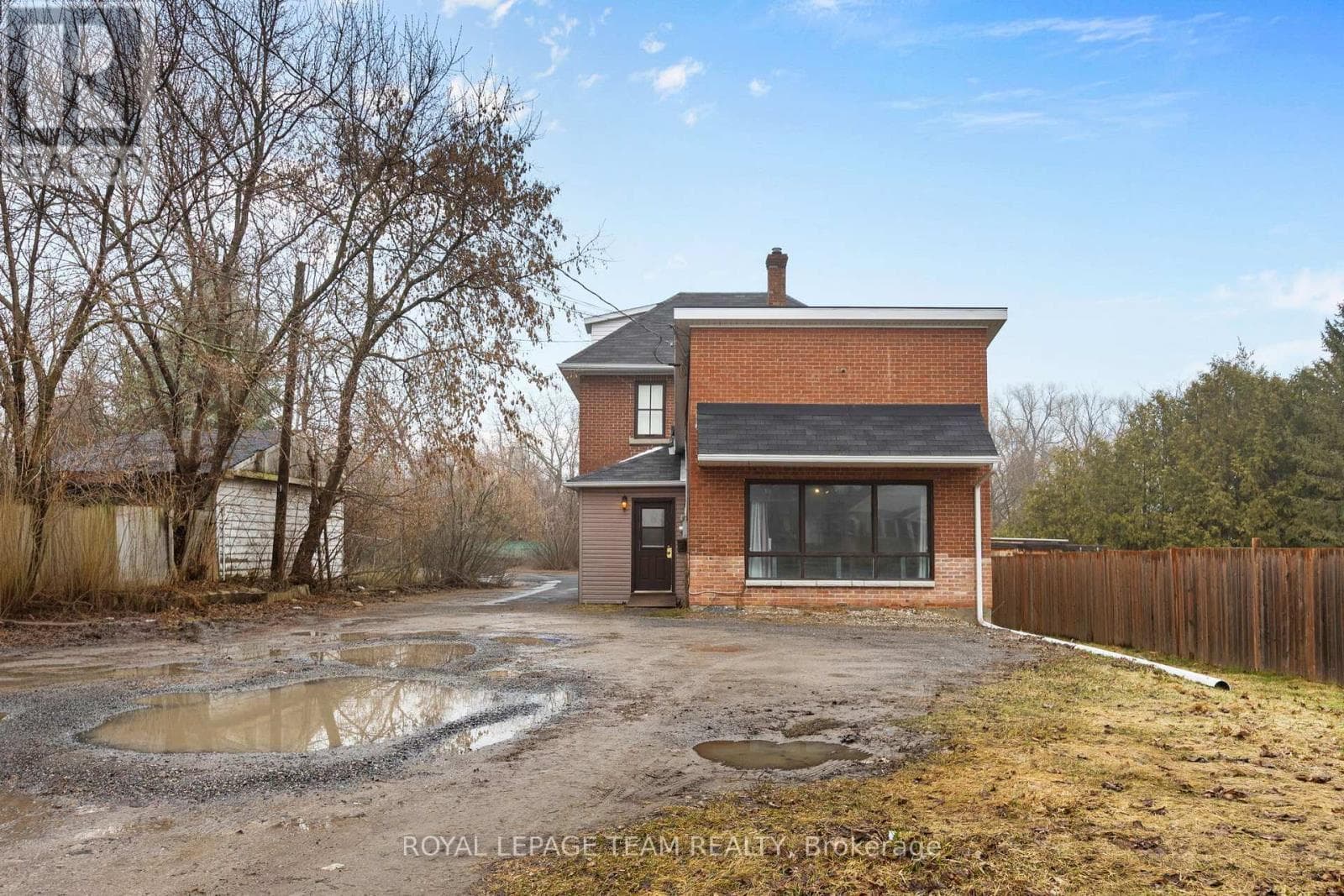 47 DANIEL STREET S in 