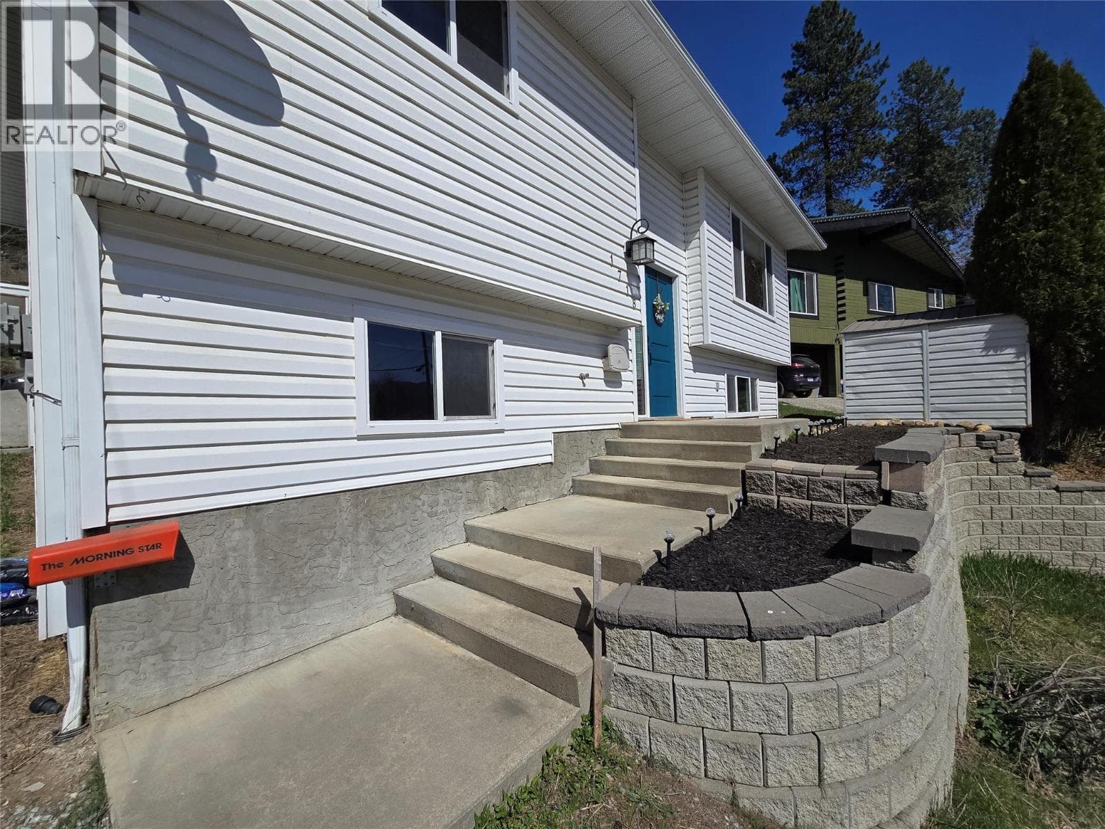 1718 GRANDVIEW AVENUE, Interior REALTORS® — photo 2