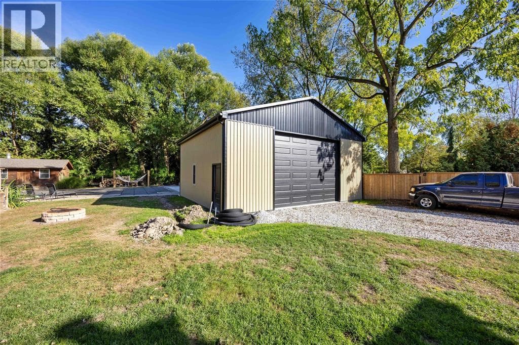 756 ST CLAIR PARKWAY, Sarnia — photo 2