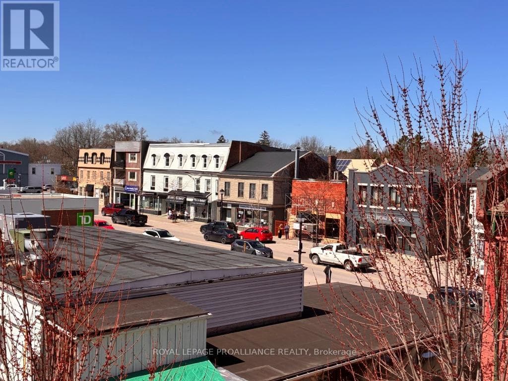 303 - 172 MAIN STREET, Central Lakes — photo 4