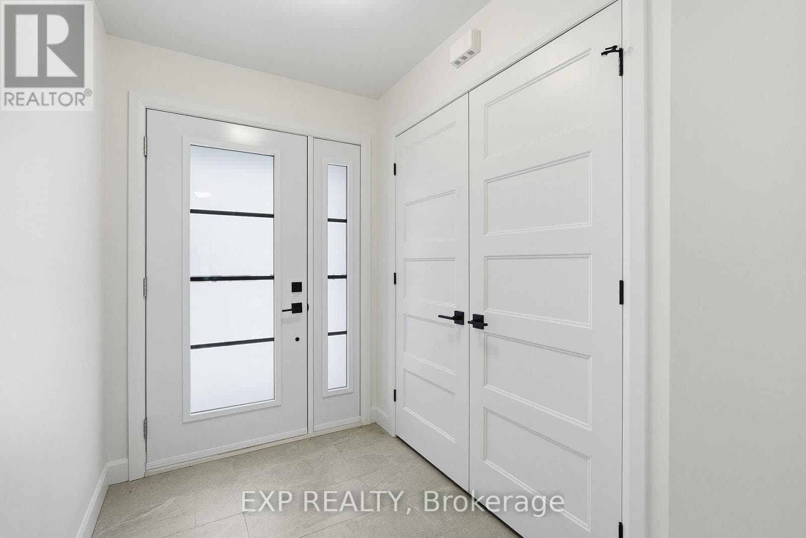 134 ELIZABETH STREET, Ottawa — photo 2