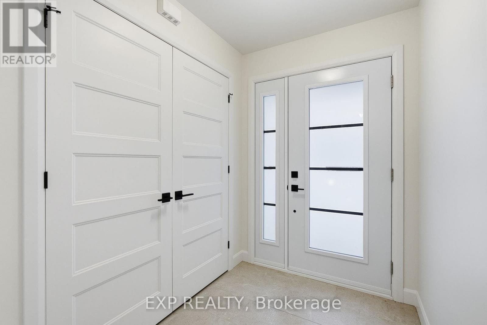 136 ELIZABETH STREET STREET, Ottawa — photo 2