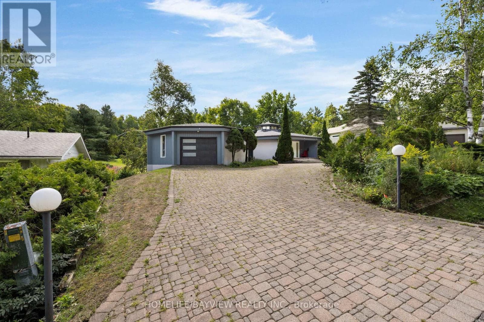 23 COUNTRY CLUB LANE, Toronto — photo 2