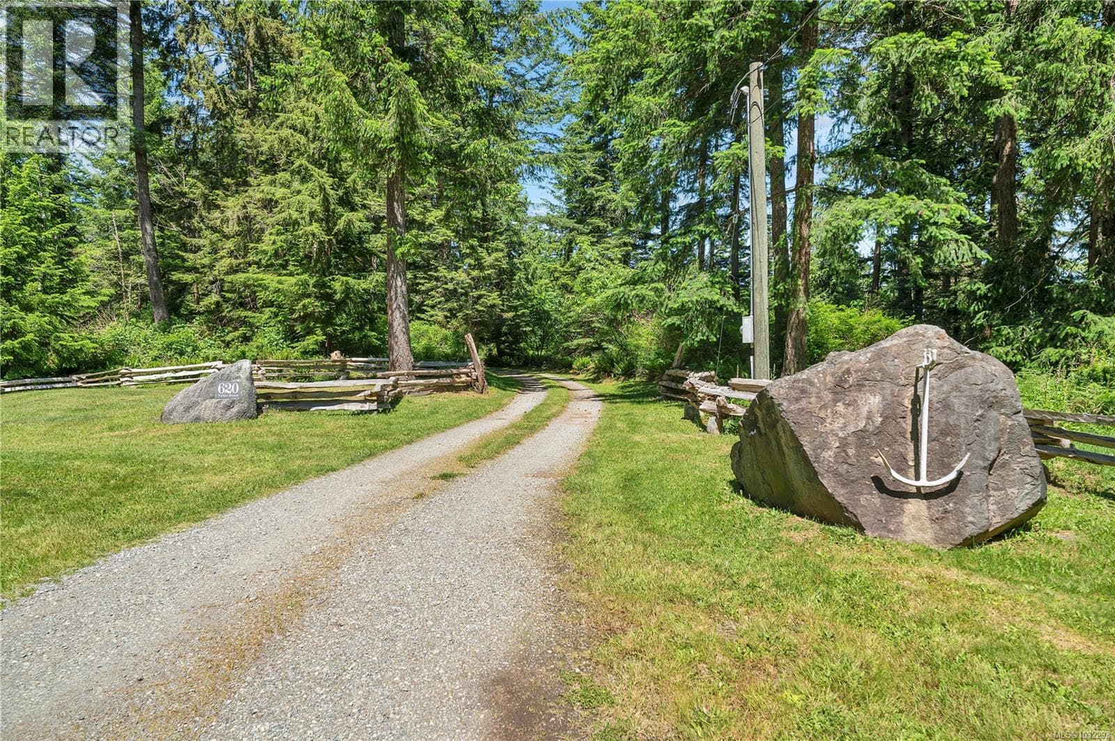 620 VALPY ROAD, Vancouver Island — photo 5