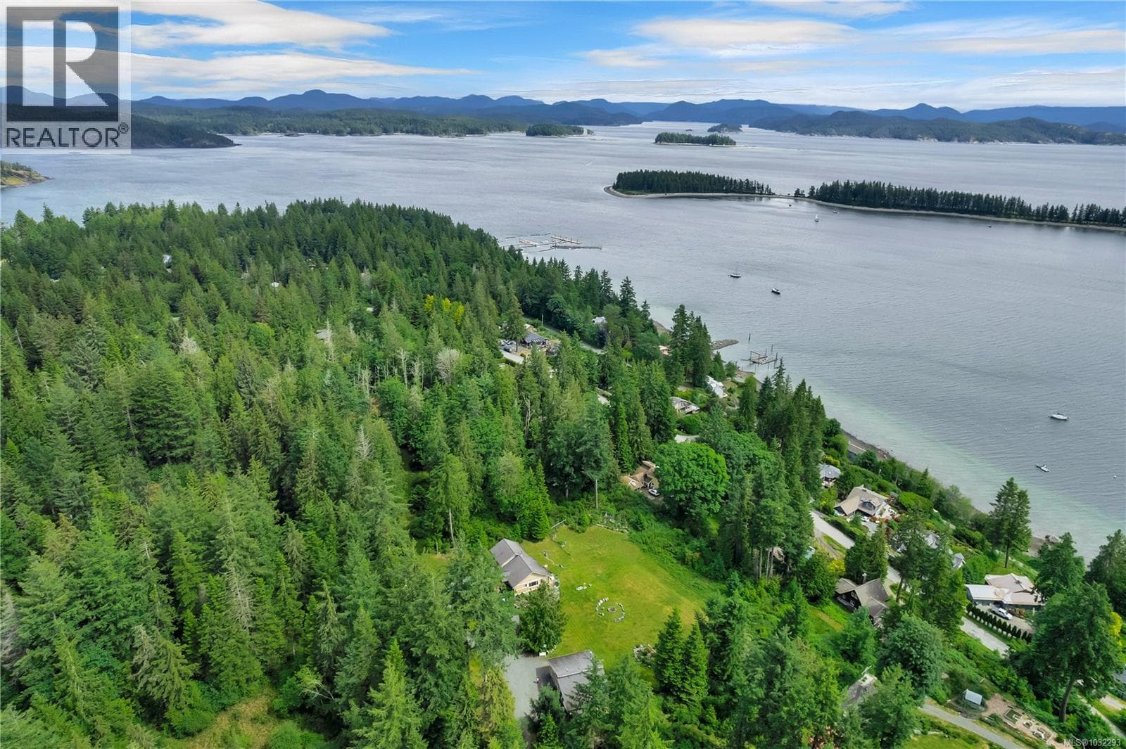 620 VALPY ROAD, Vancouver Island — photo 4