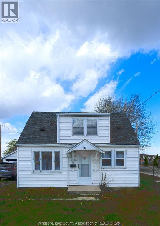 31 Maidstone AVENUE East, Windsor — photo 2