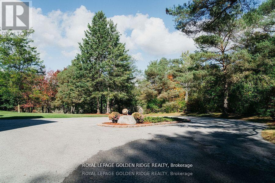 8 GREENVALLEY CIRCLE, Toronto — photo 3