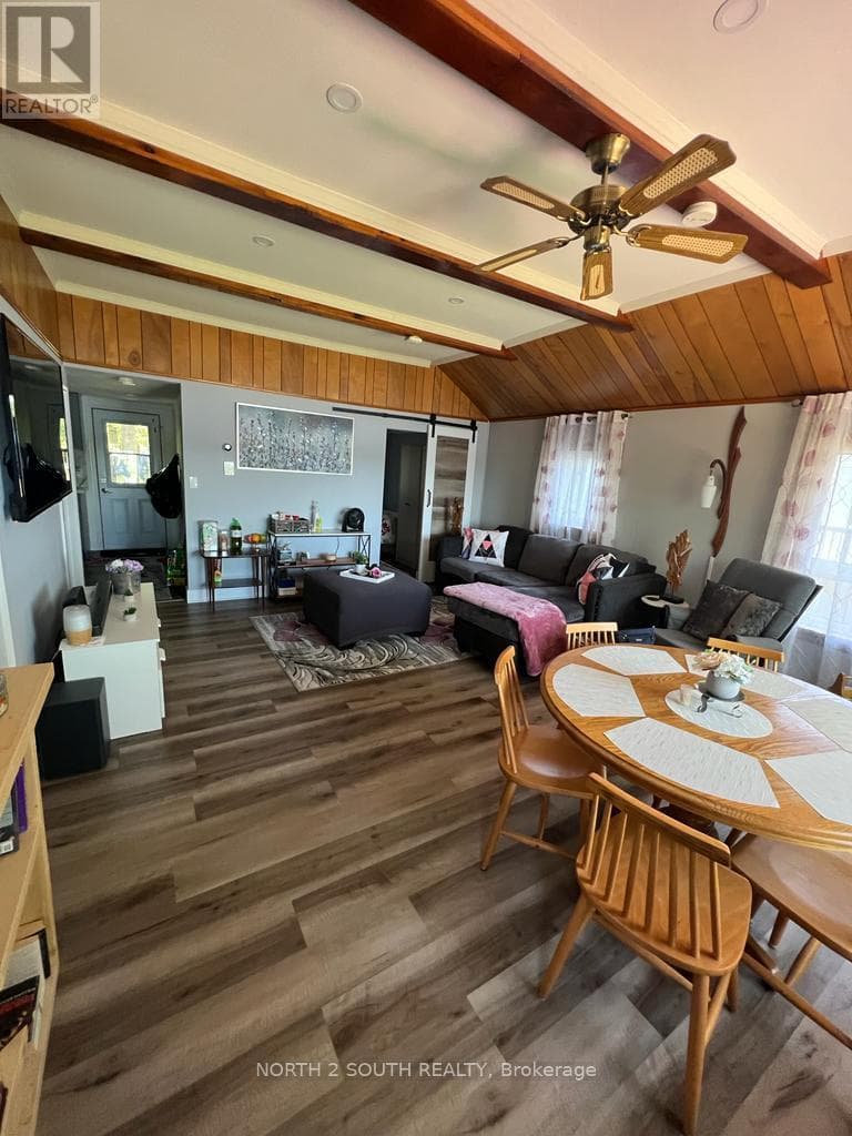 55 PARADISE ROAD, Toronto — photo 2
