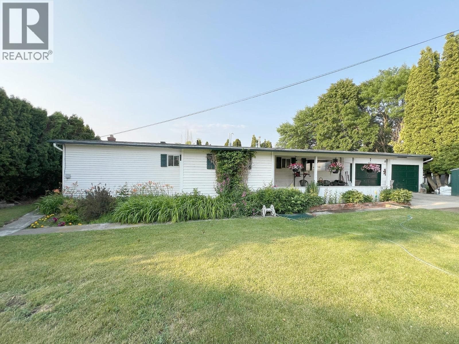 6288 MEADOWLAND CRESCENT NORTH, Interior REALTORS® — photo 2
