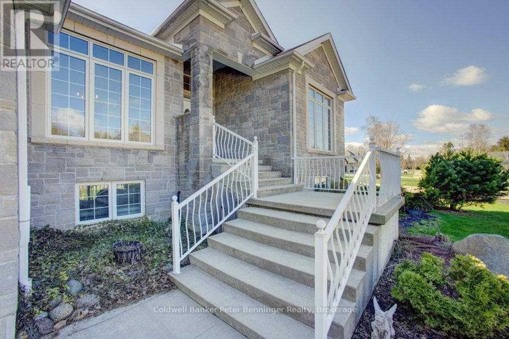 196 BIRCHWOOD AVENUE, OnePoint — photo 3