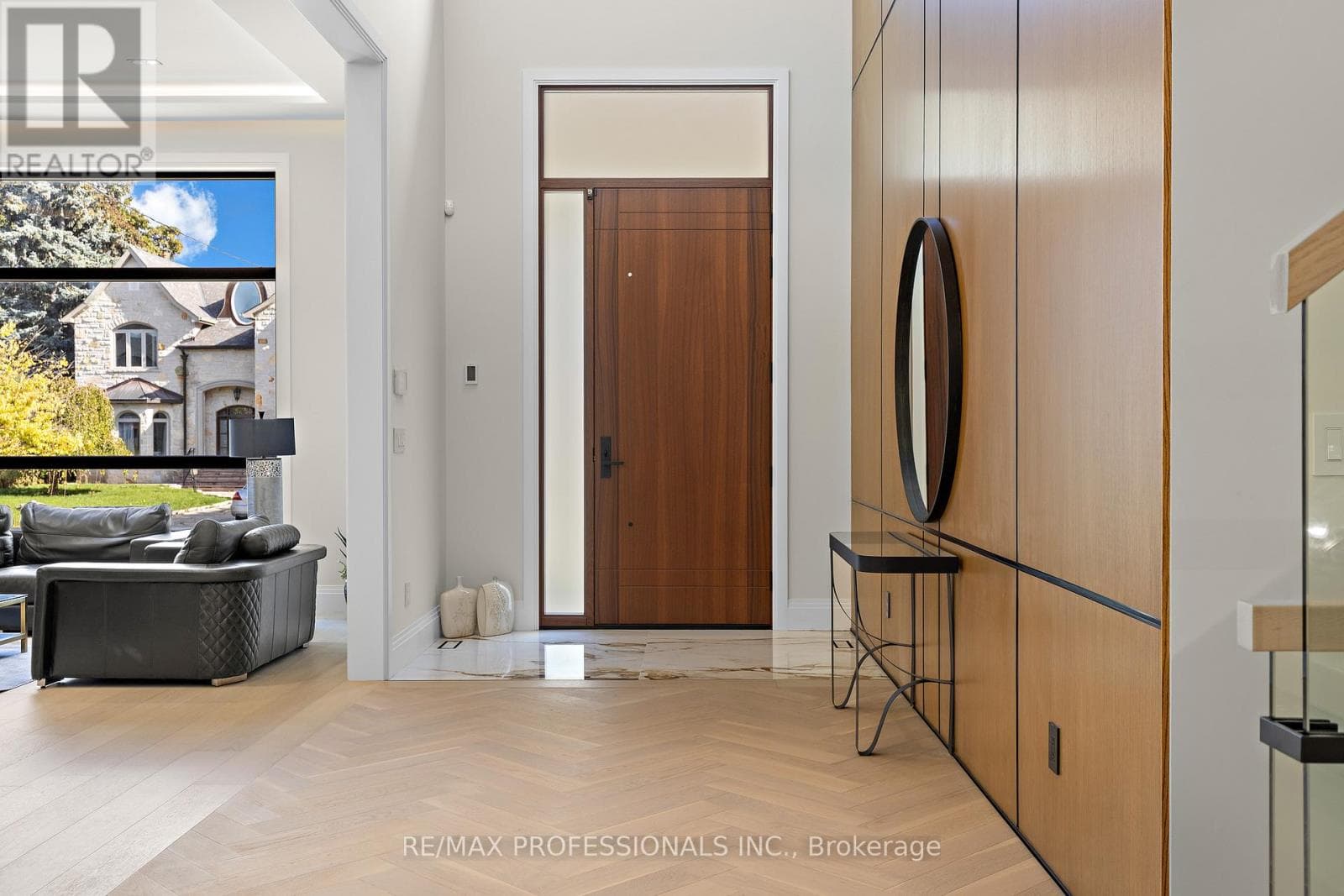122 ASHBOURNE DRIVE, Toronto — photo 4