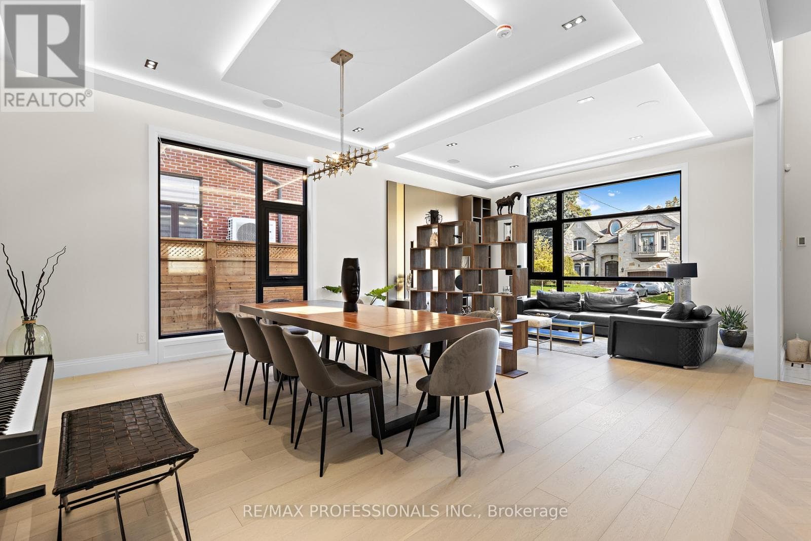 122 ASHBOURNE DRIVE, Toronto — photo 5